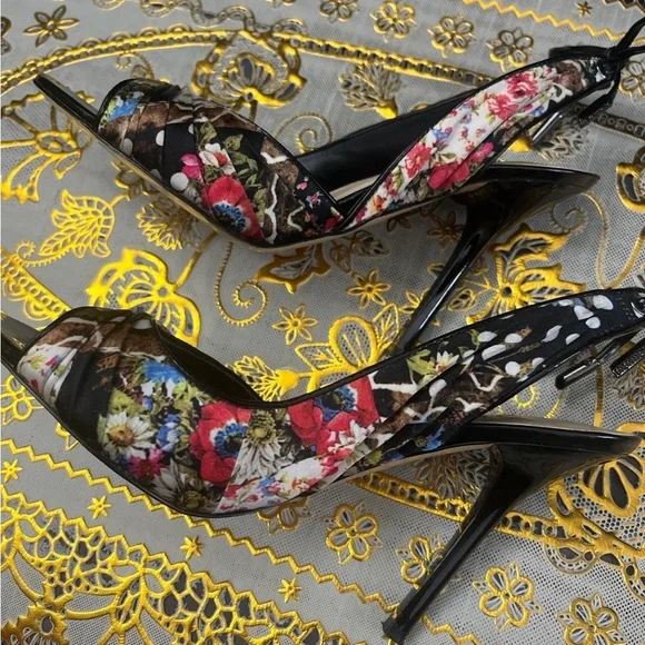 Guess  Stilettos Heels - Picture 6 of 10